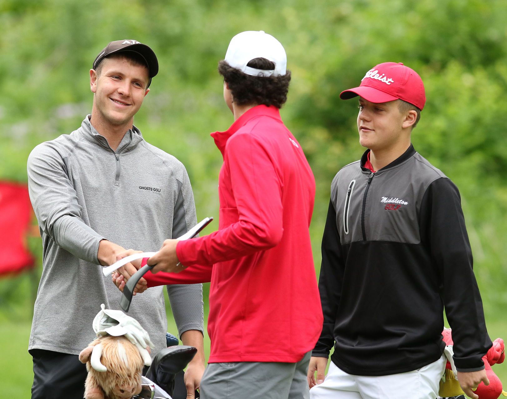 D1 Hlinak handshake6.jpg